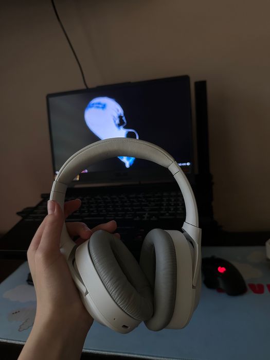 Продавам слушалки Razer OPUS X като нови!!!