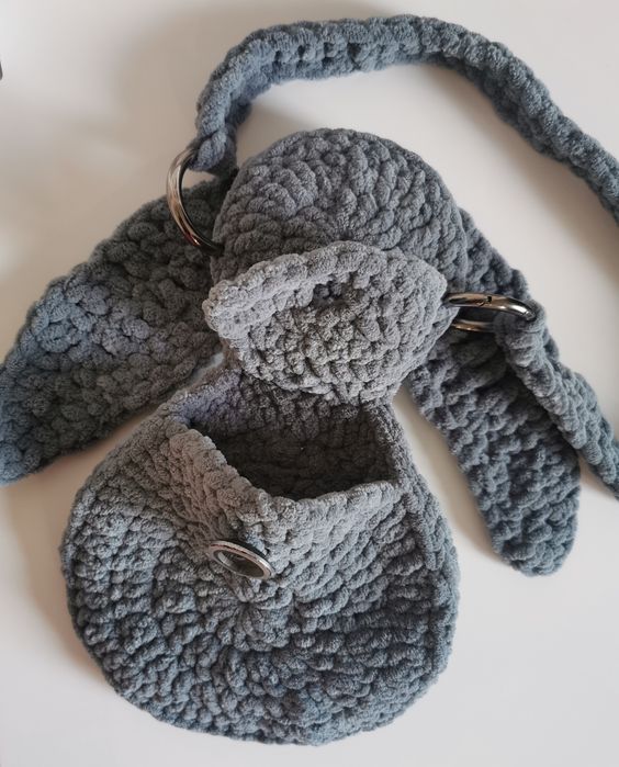 Детска плетена чанта зайче