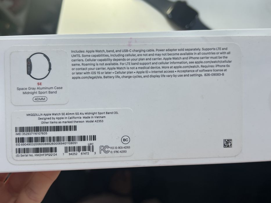 Продаю часы Apple watch SE