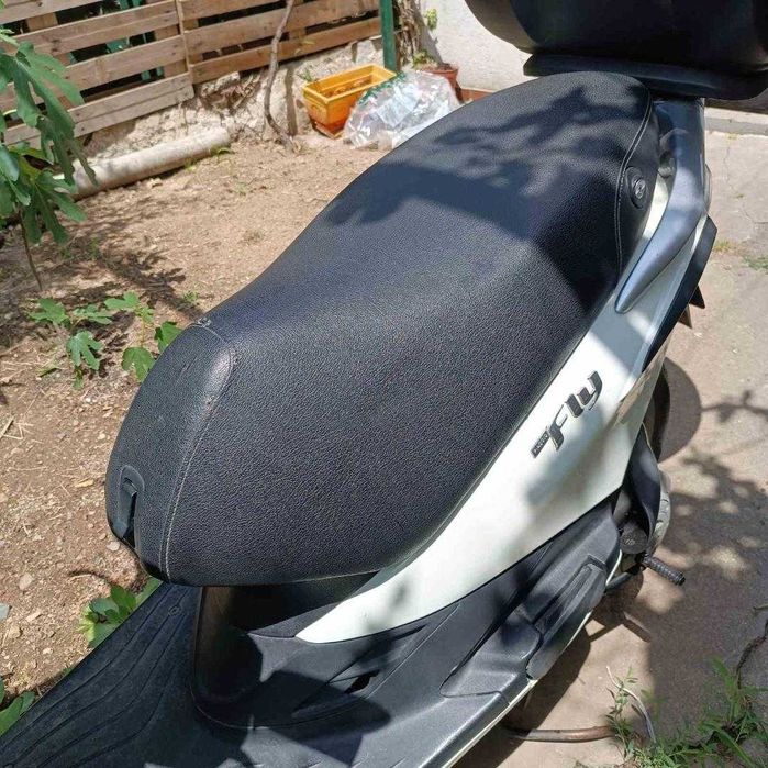 Piaggio Fly 50 скутер