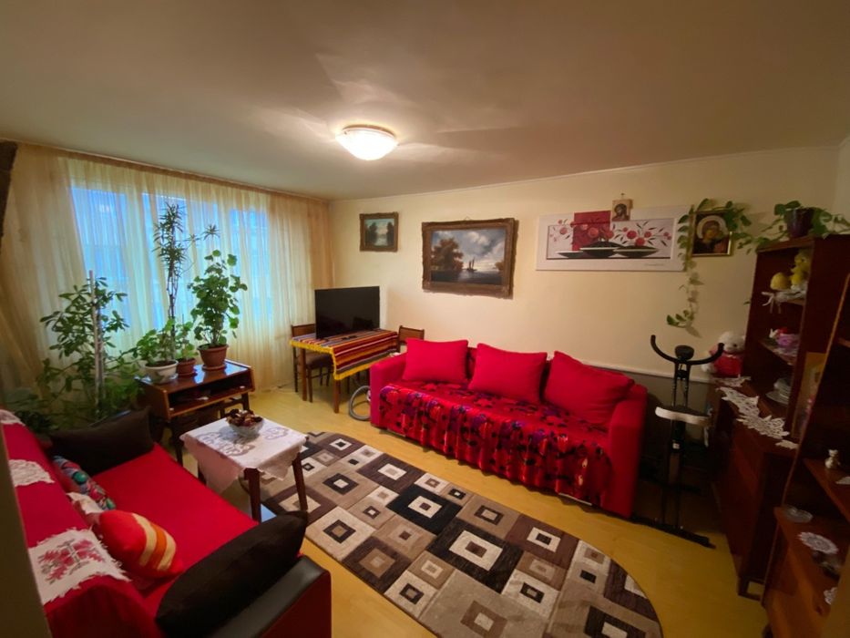 Vând apartament 2 camere decomandat,