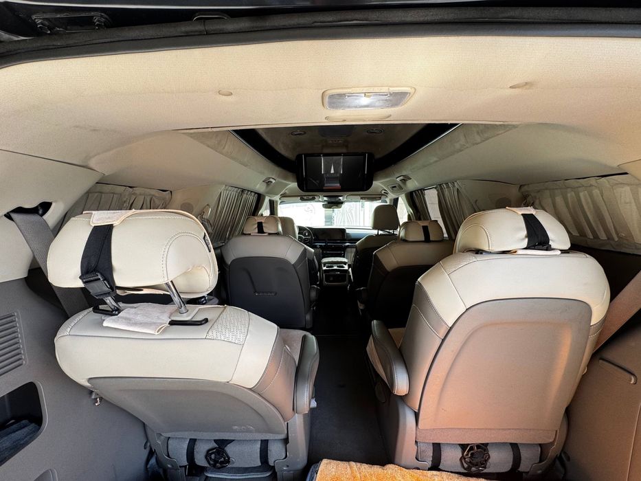 Kia Carnival Hi Limousine