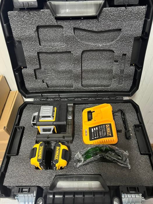 Nivela Laser DeWalt 2Acumulatori 12V și 2Ah unghi 360° linii verzi