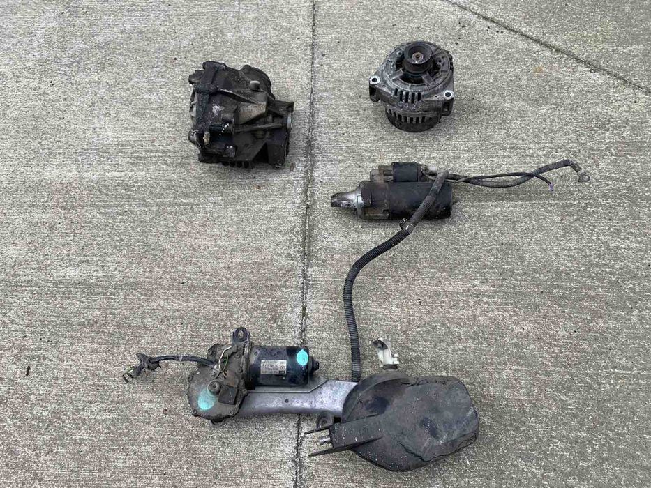 Мерцедес Е класа 2.8 бензин 4X4 Преден деферинциял ,стсртер,динамо,