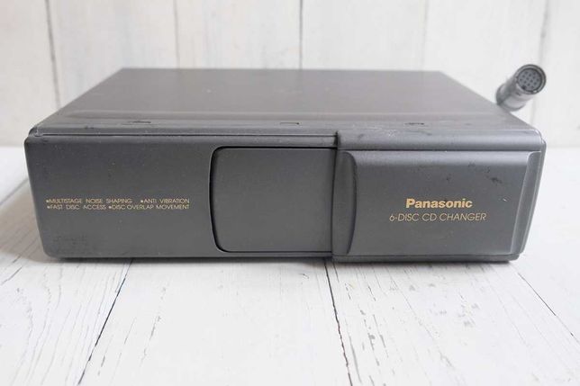 Панасоник чейнджер. Panasonic 6-disc cd changer. Panasonic чейнджер. Сд чейнджер для панасоник cq-c7703w. Toyota panasonic shirt.