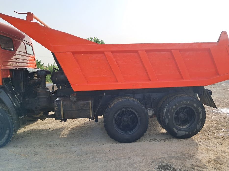 Kamaz ishlab turibdi