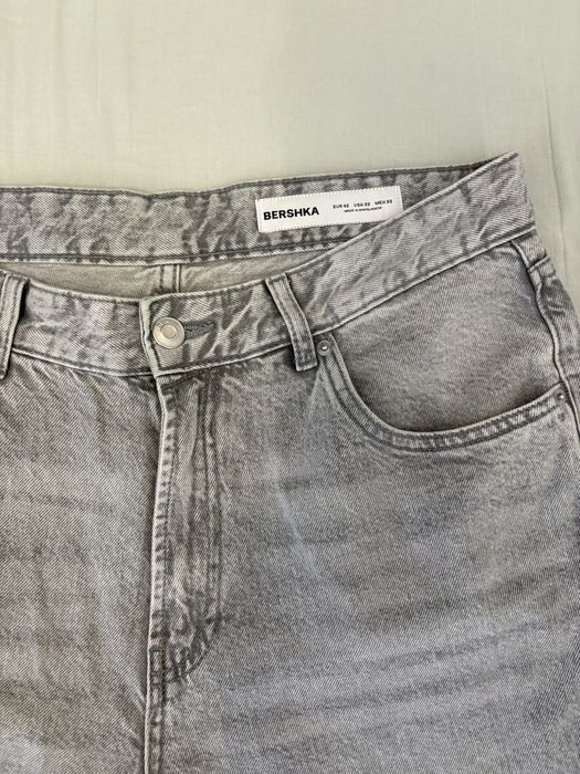 Blugi flared Bershka