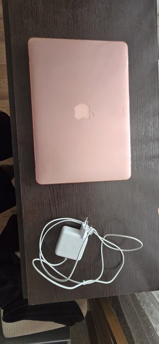 MacBook air 13. 2018 года