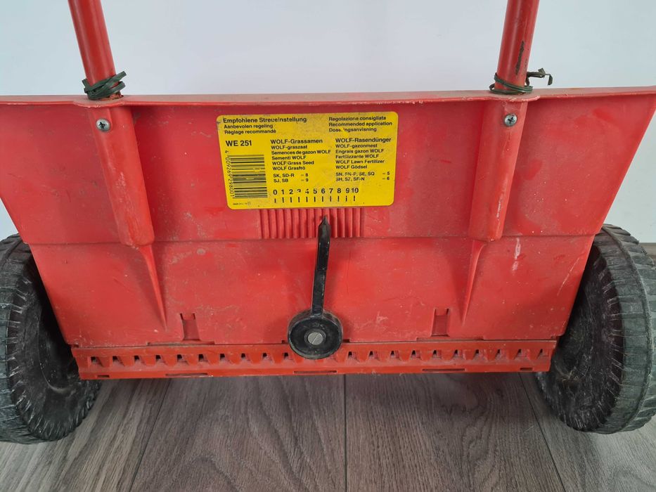 Wolf-Garten WE 251 – răspânditor manual pentru semințe, îngrășăminte