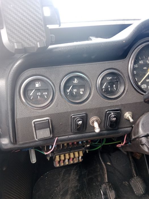 Автомобиль ваз 2106