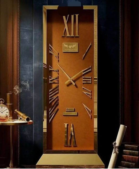 Напольные часы, известные также как часы с боем, традиционно символизи