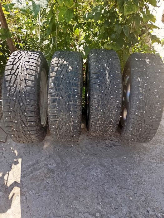 Шины с дисками на Subaru