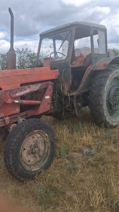 De vanzare tractor mtz 50 si o jumătate de mtz 50