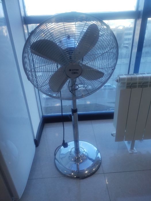 Вентилятор Vitek VT - 1938 металлик