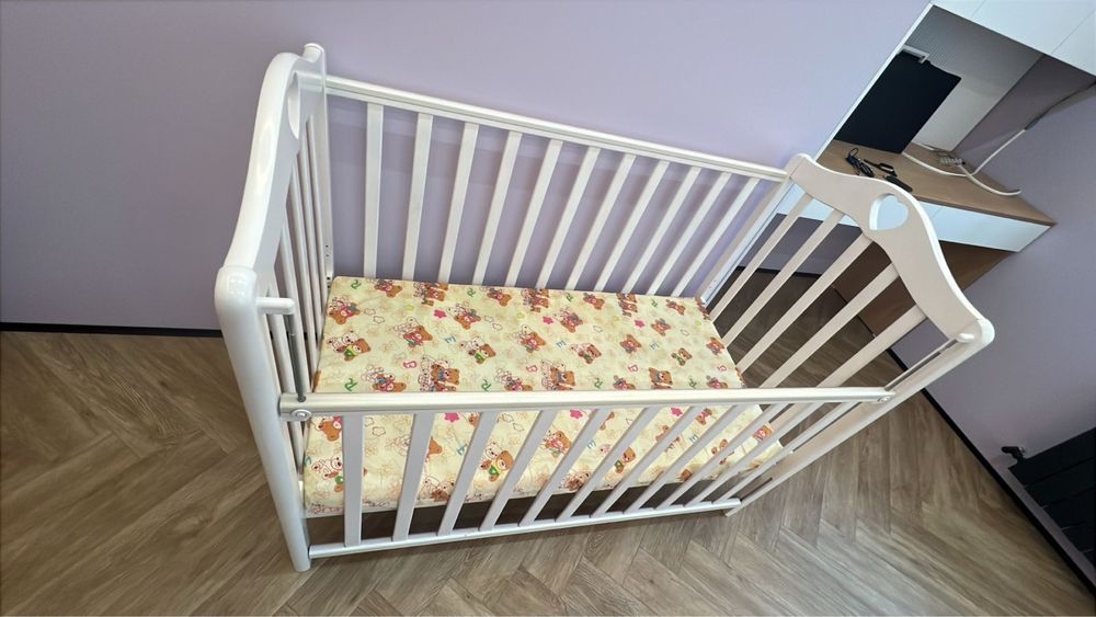Детская кроватка