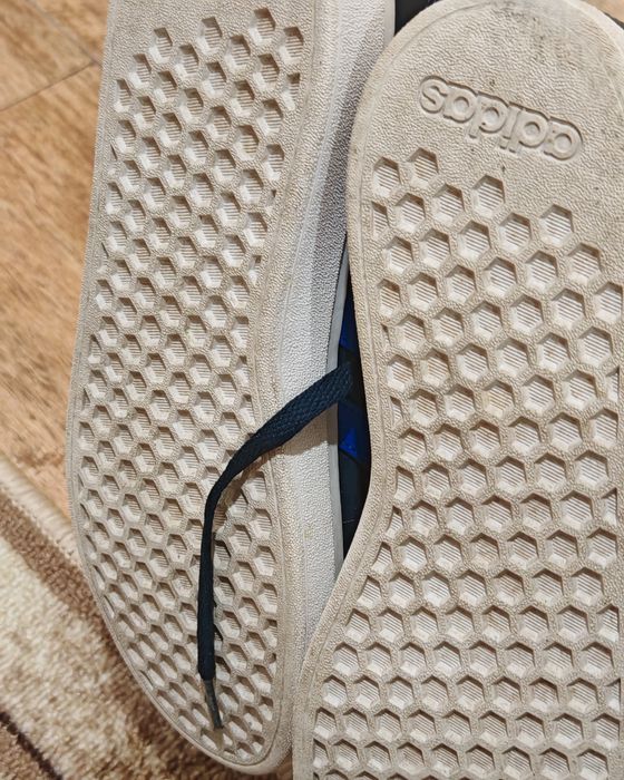 Маратонки Adidas размер 40 стелка 25 см