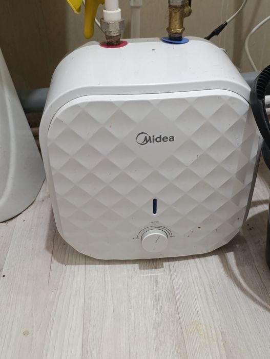 Водонагреватель Midea
