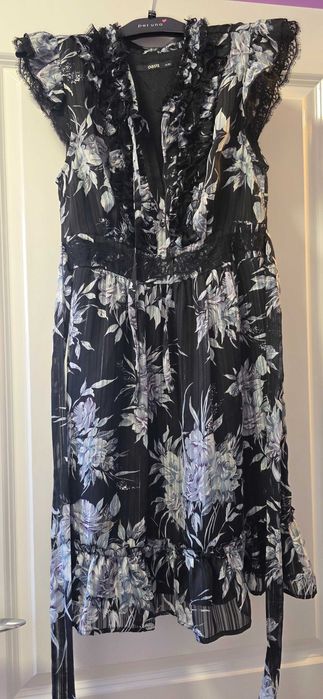 Рокля Oasis  размер 10 ,36