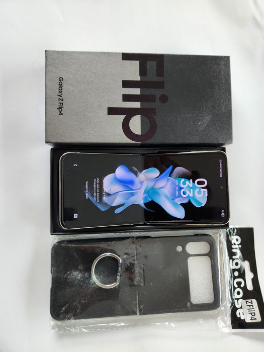 Samsung galaxy Z flip 4