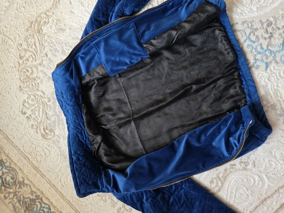 Мужская куртка..