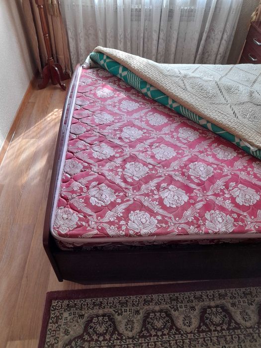 продам кровать двухспальную