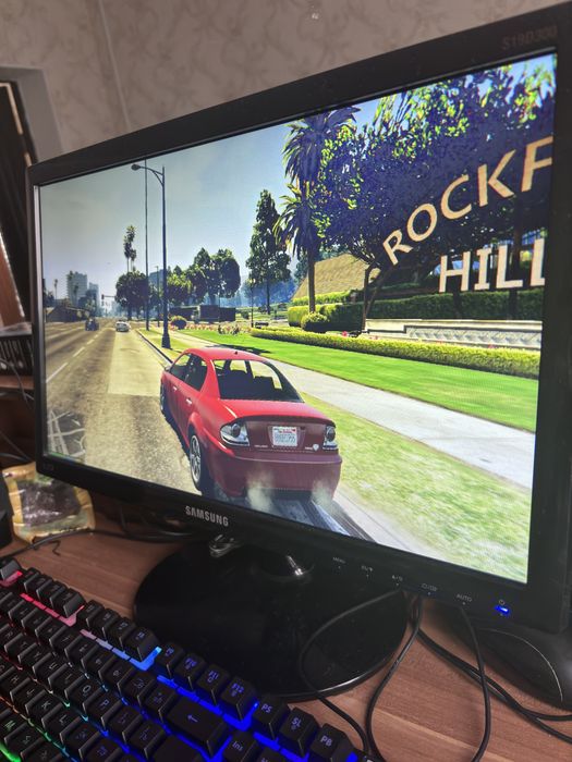 Монитор для компьютера