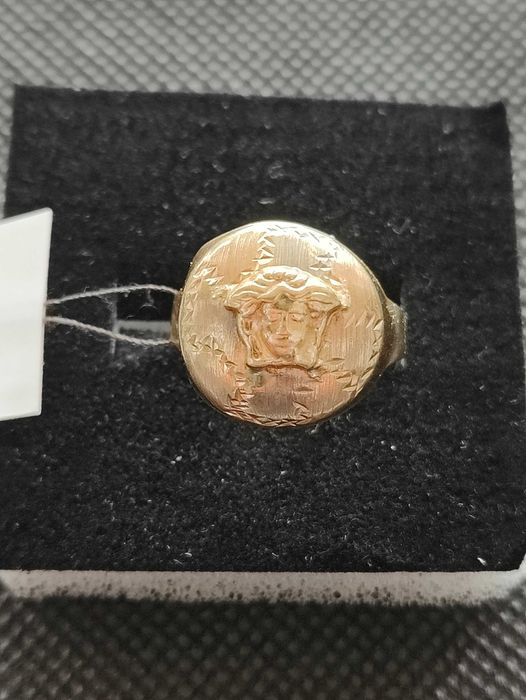 Златен дамски пръстен 1.8гр-14к