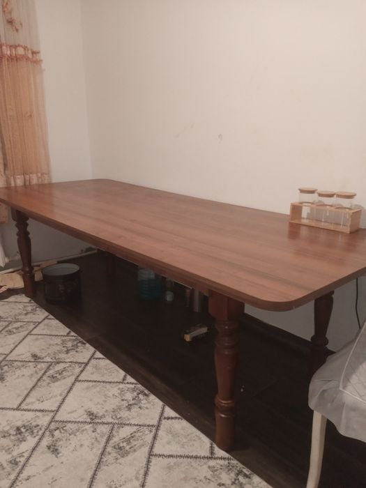 Стол гостиной продам