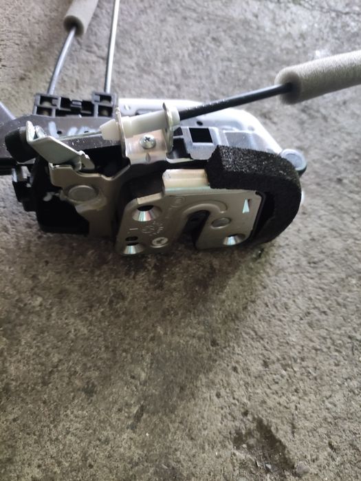 Задна лява брава за врата за Nissan Juke