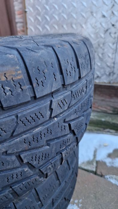 Jante tablă + anvelope iarnă 205/55 R16