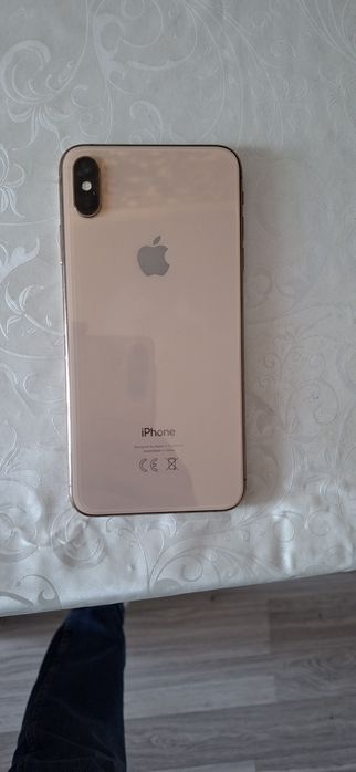 Продаю Iphone xs max