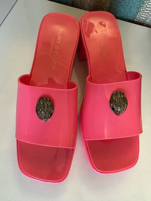 Чехли Kurt Geiger