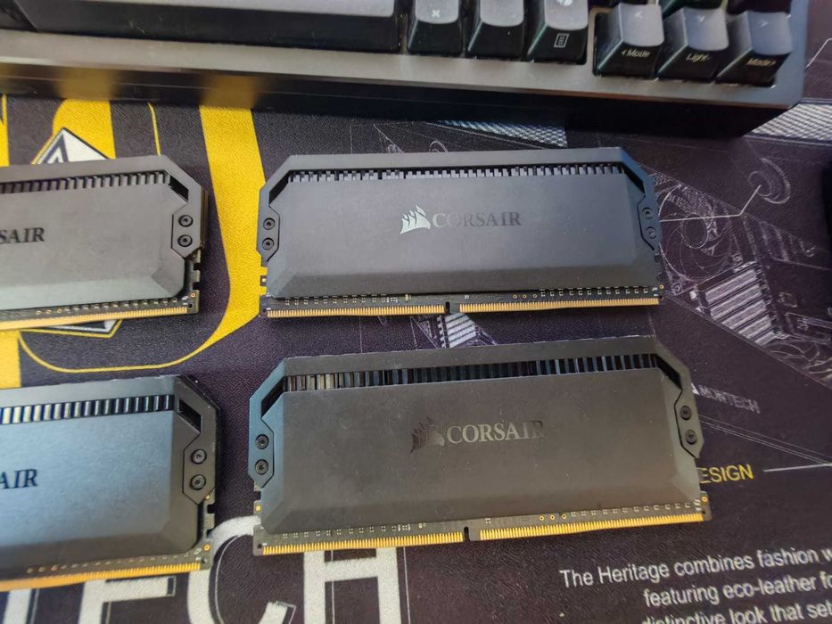 Рам памет Corsair Dominator Platinum RGB 32GB (4 x 8GB) DDR4 3600MHz