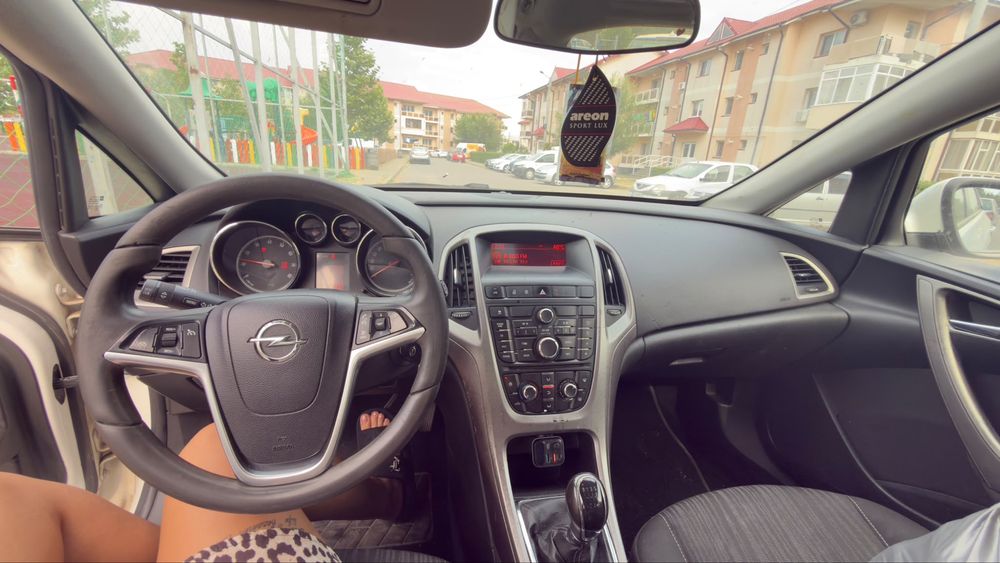 OPEL Astra 2013 — imagine 5