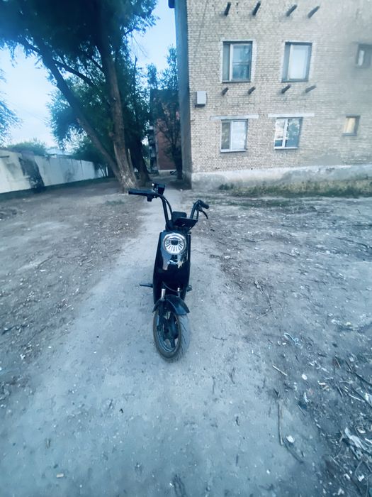 Скутер Caravan.