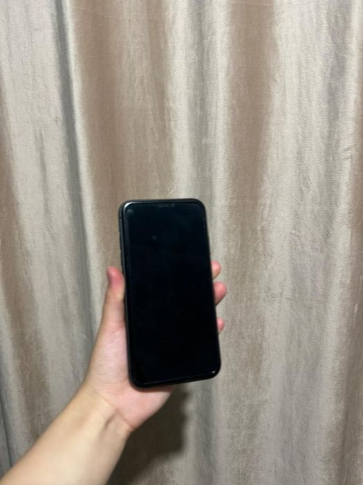 iPhone 11 продам