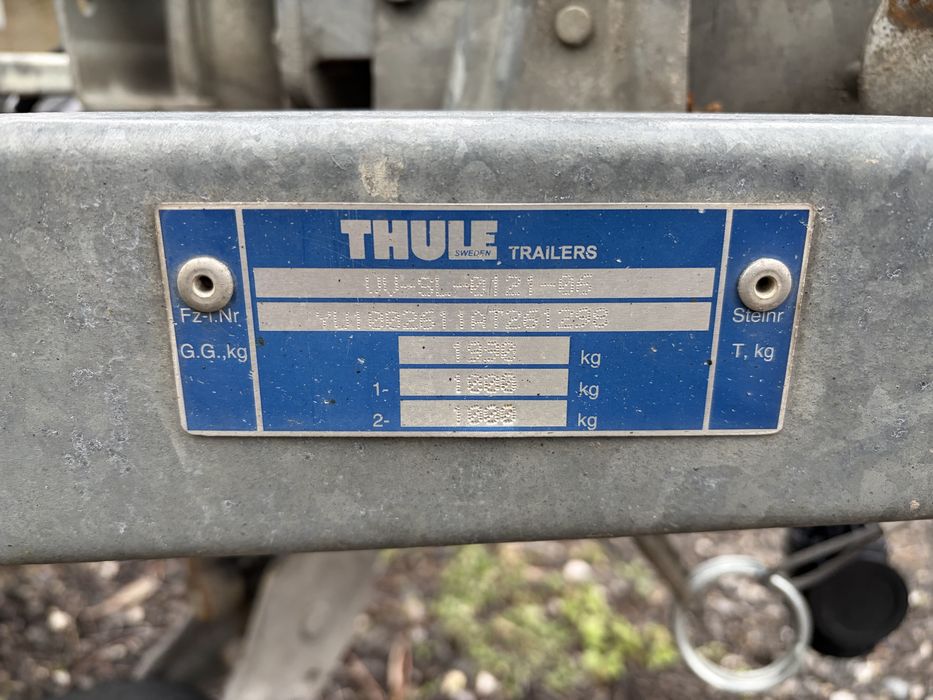 Ремарке за 2 коня THULE Excellent двуосно 1990 кг