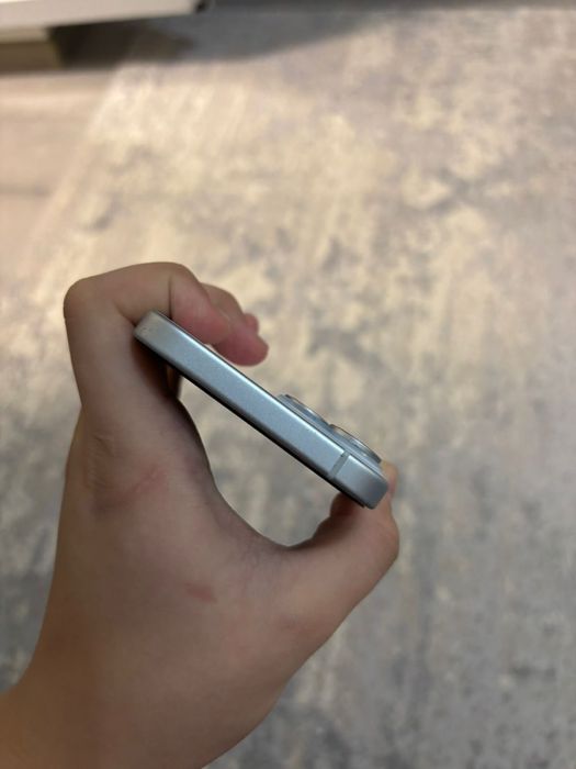 Айфон 15 небесный цвет