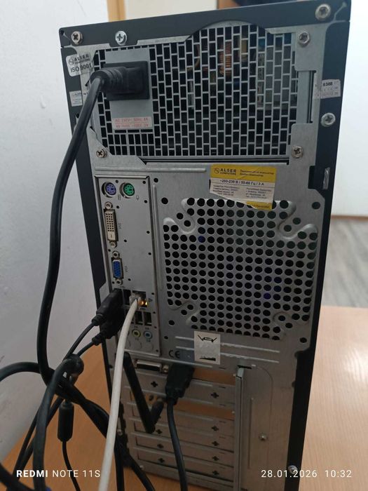 игровой компьютер в комплекте