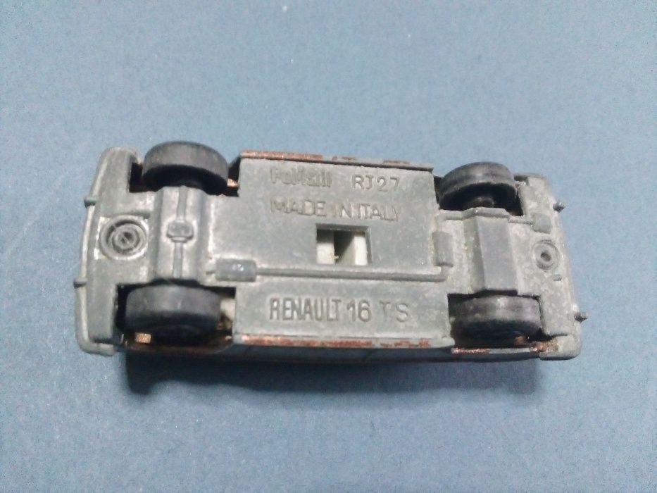 Само за колекционери! Предлагам детски колички, катер и хеликоптер.