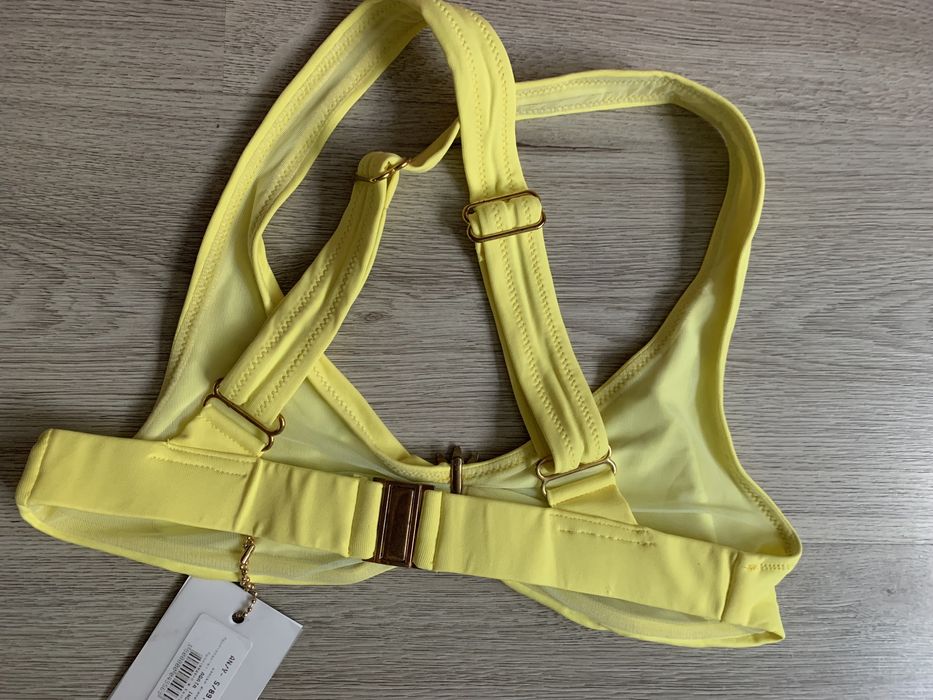 Жълт бански с висока талия от 2 части