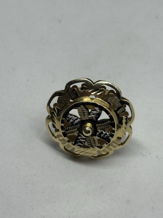 80е/гр златен дамски пръстен 3.68гр 14к 585