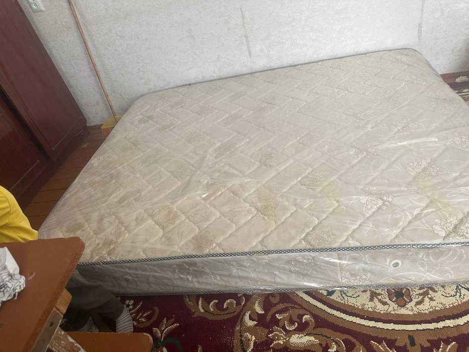 Матрас в отличном состоянии