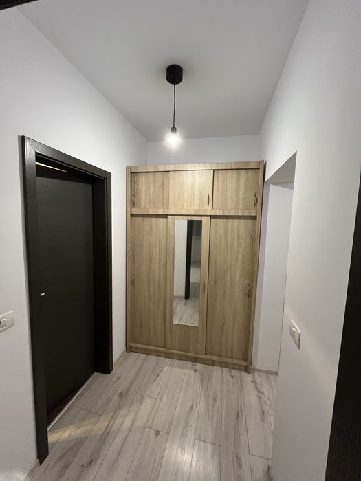 Inchiriez apartament