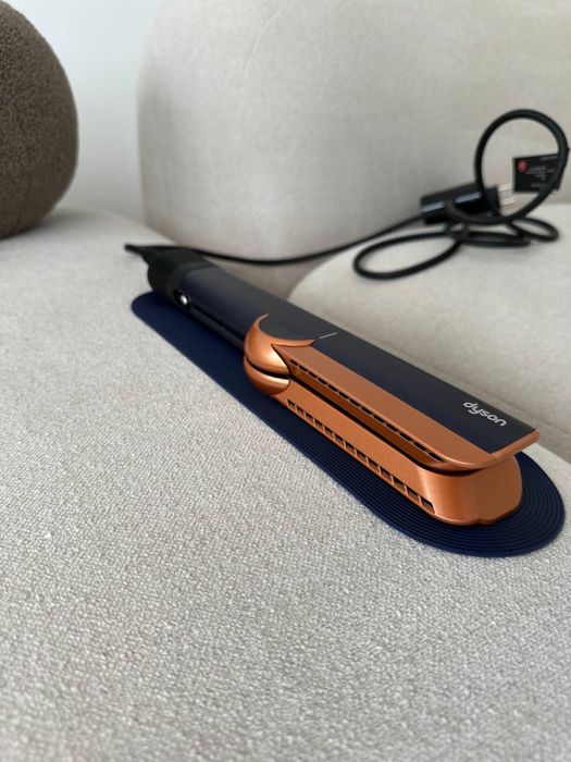 Выпрямитель для волос от Dyson