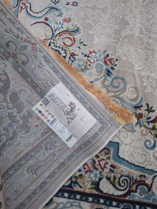 Қолданылмаған жаңа кілем