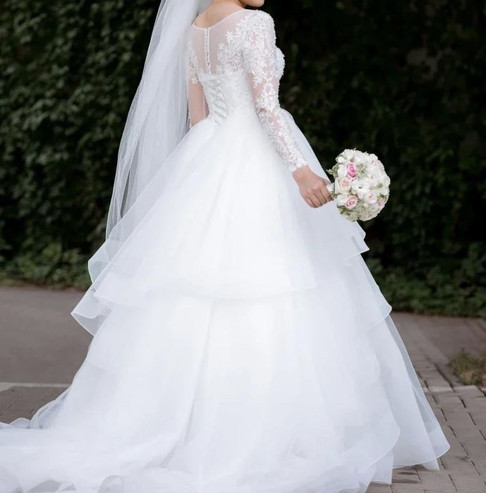 Свадебное платье