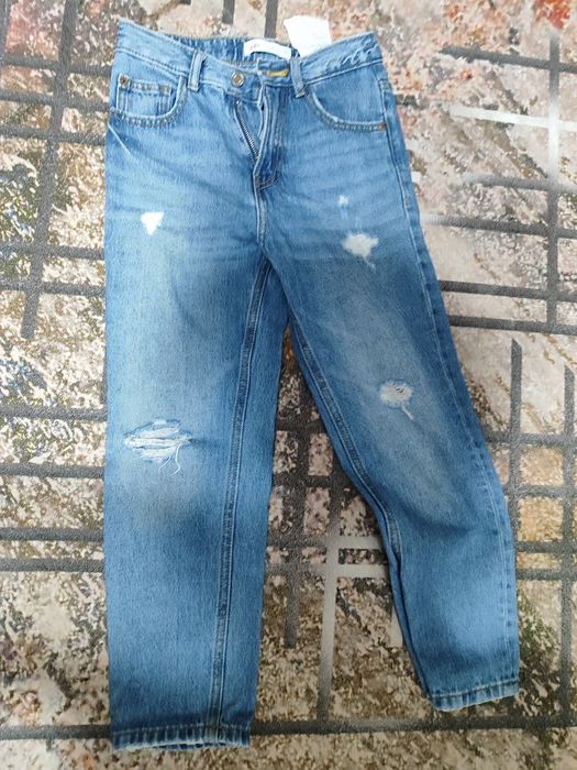 Продам 4 пакета одежды