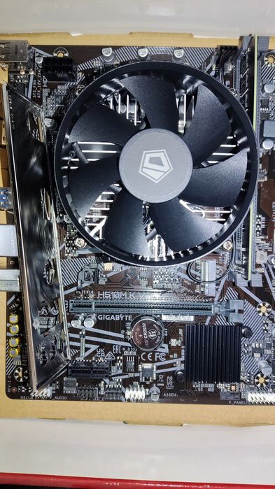 Продам материнскую плату в сборе