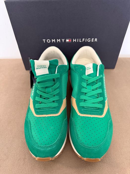 Adidasi Tommy Hilfiger noi, originali, cu eticheta 42